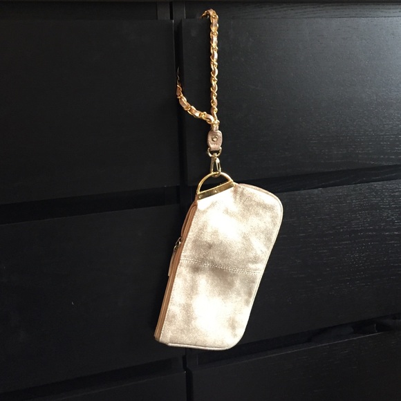 Gold clutch