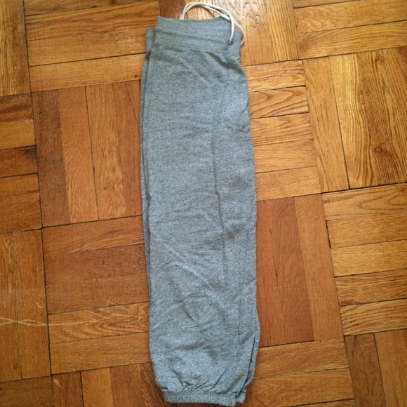 Capri sweatpants