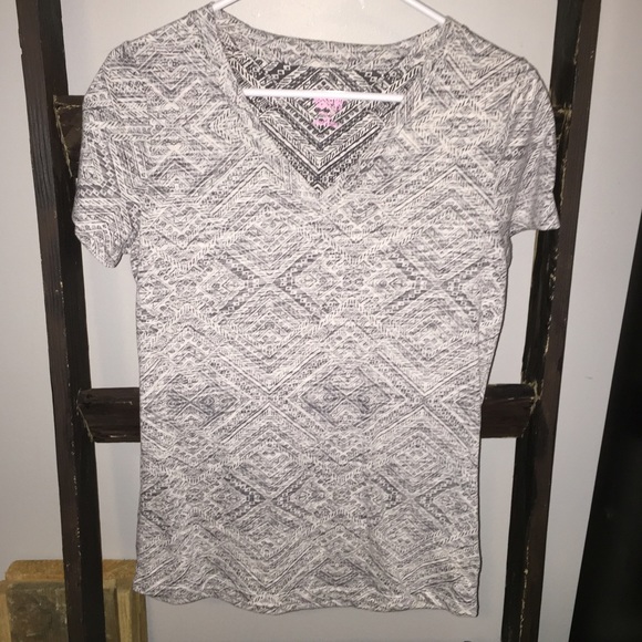NWOT Aztec V Neck Tee - Picture 1 of 2