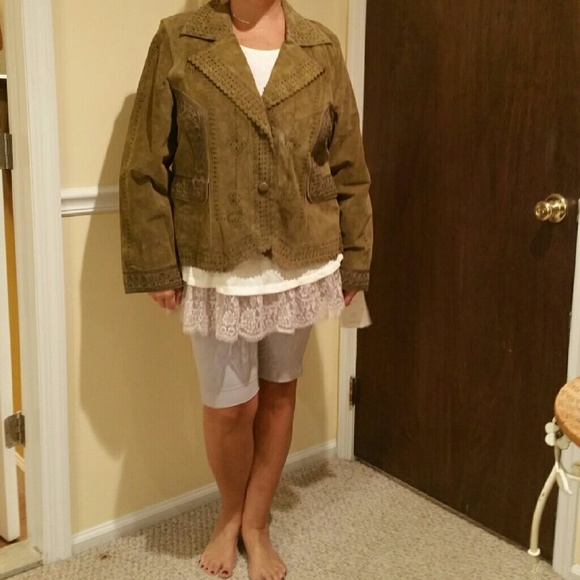 Jacket - Picture 3 of 4