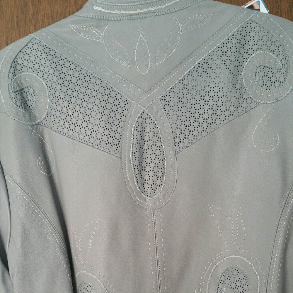 Jacket - Picture 5 of 7