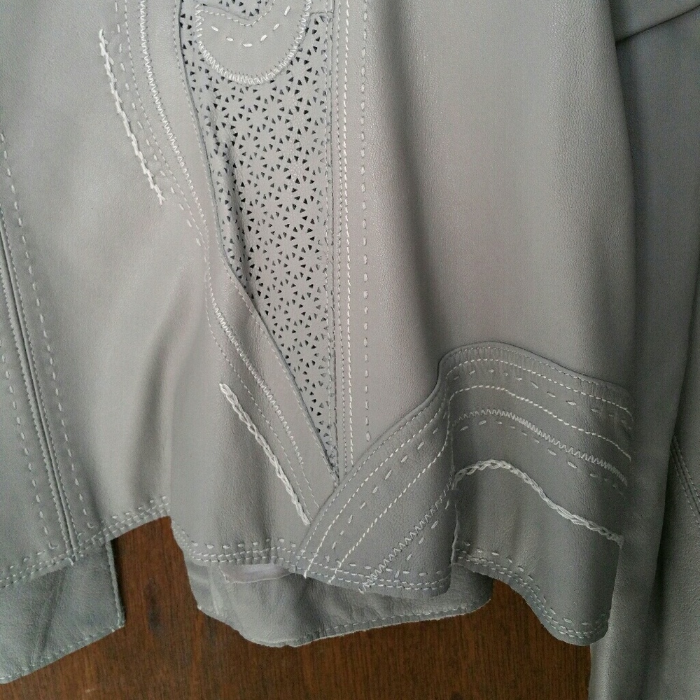 Jacket - Picture 7 of 7