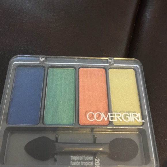 Makeup - Picture 3 of 3