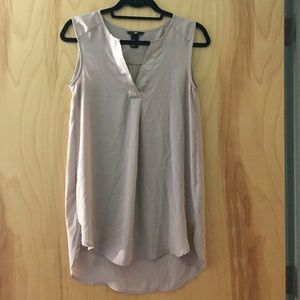 Chiffon loose fitting tank top w/satin vneck trim