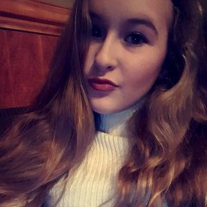 Meet your Posher, Hope