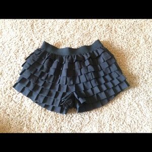 Ruffle shorts