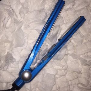 NWOT Bed Head Smooth Talker Straightener