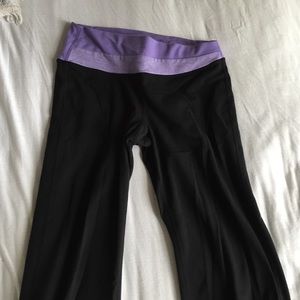 Size 6 lulu boot cut long yoga pants
