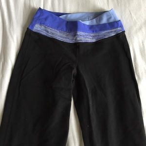 Size 6 tall black lulu yoga boot cut pants