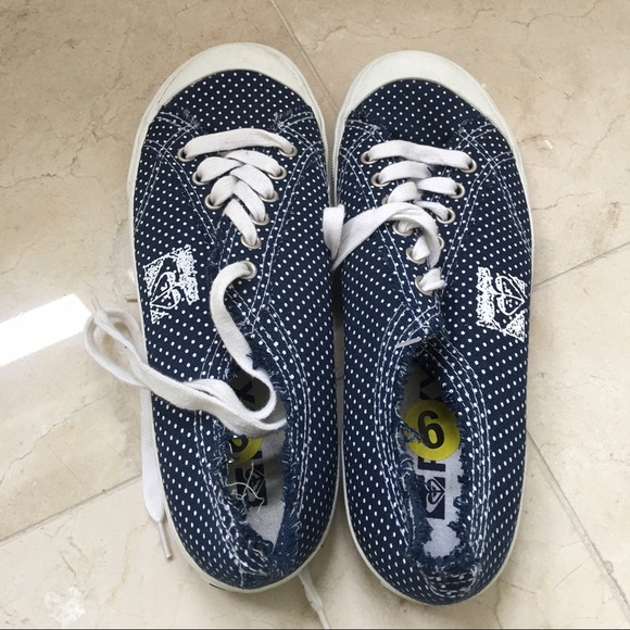 Roxy sneakers