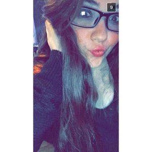 Meet your Posher, Anely