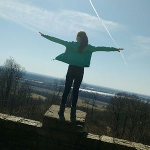 Meet your Posher, Abigail