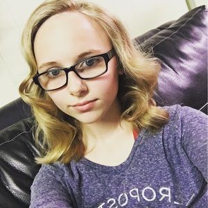 Meet your Posher, Macie