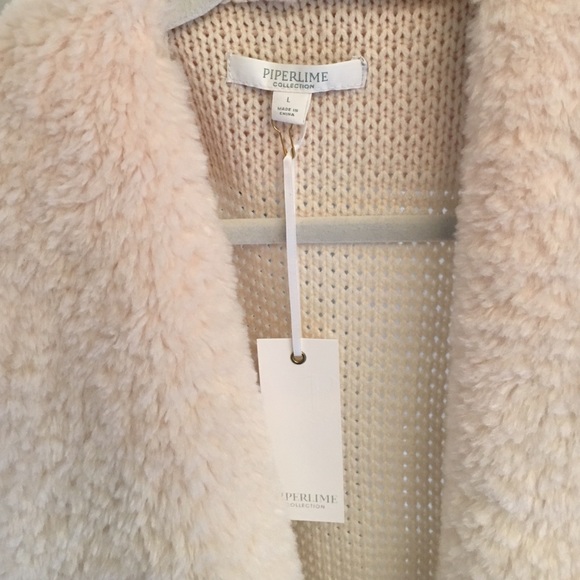 Brand new w tags, sweater/cardigan- so soft - Picture 2 of 4