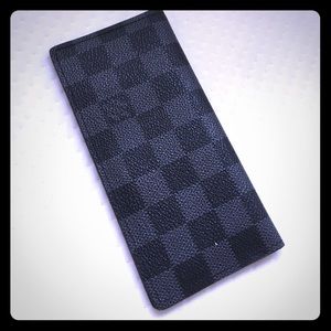 Louis Vuitton card holder, only used once