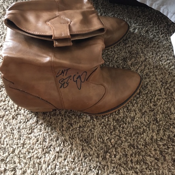 Half cowboy boots