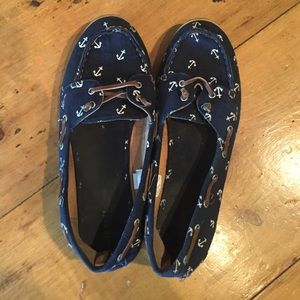 anchor boat shoes! Navy