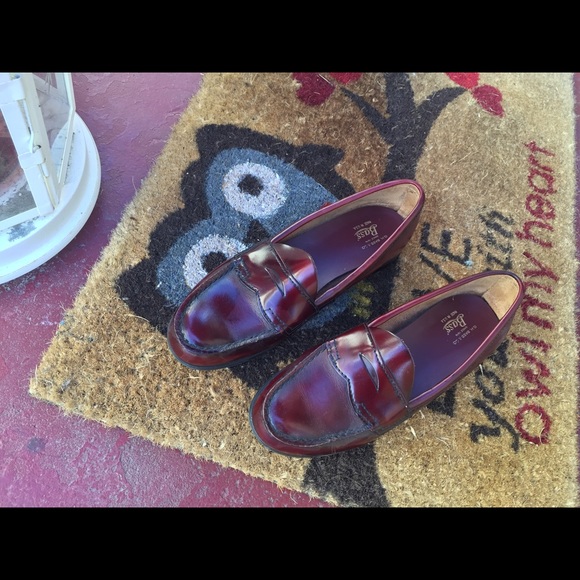 Bass Weejuns, Size 8, Burgundy