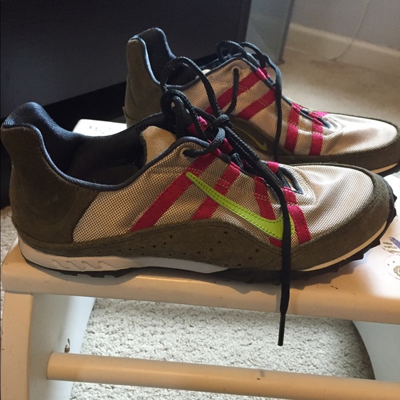 NWOT Nike Jana Running Sneakers