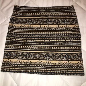 Aztec print body con skirt •