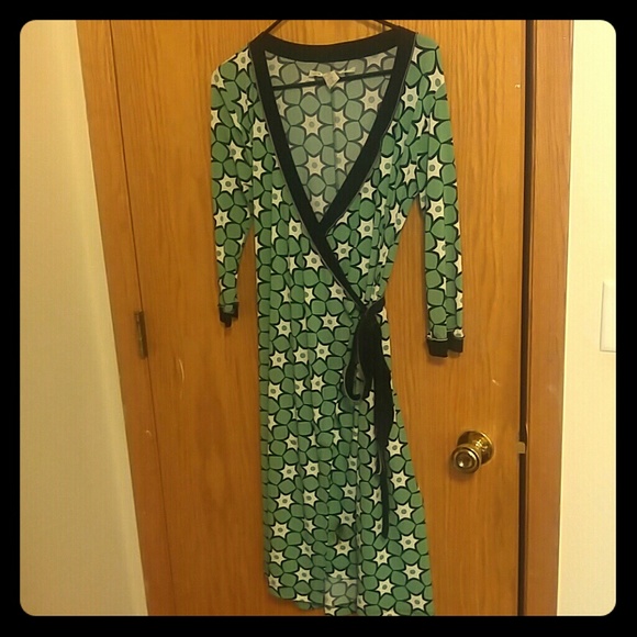 Max studio wrap dress