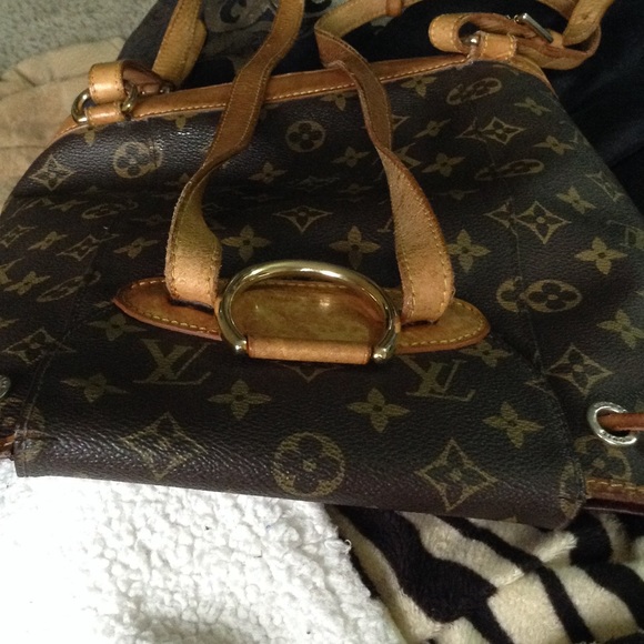 LV backpack - Picture 1 of 4