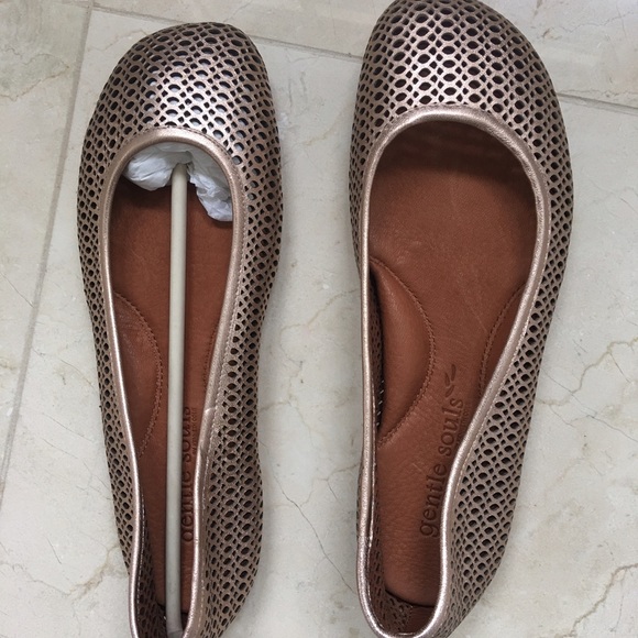 Gentle soles by Kenneth Cole ballet flats
