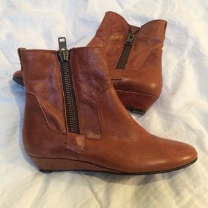Steve Madden booties size 8