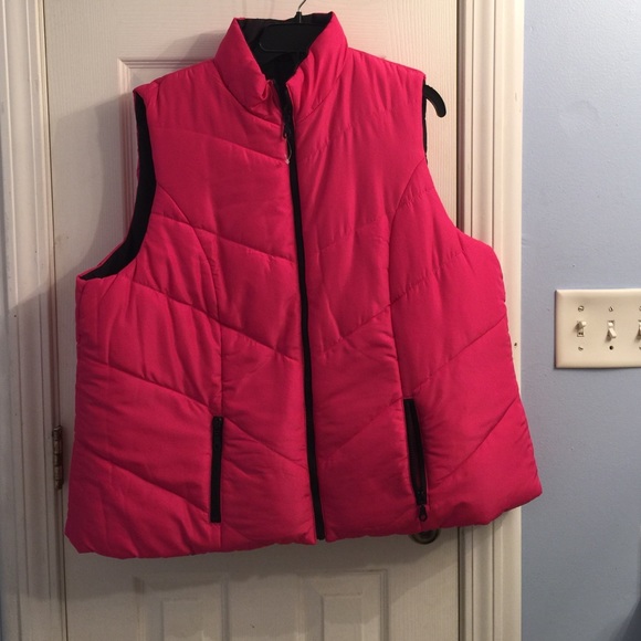 Lane Bryant reversible puffy vest pink and black