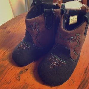 3-6 month brand new boots