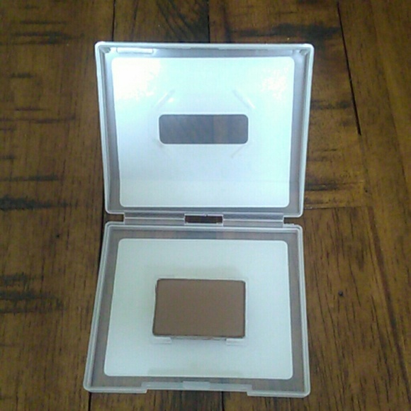***SOLD*** Mary Kay Driftwood Mineral Eye Color