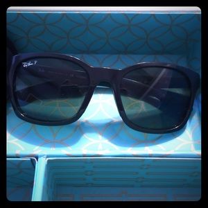 Polarized ray bans