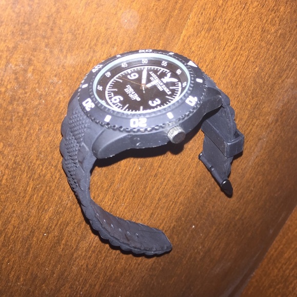 American eagle black watch worn once - Picture 3 of 3