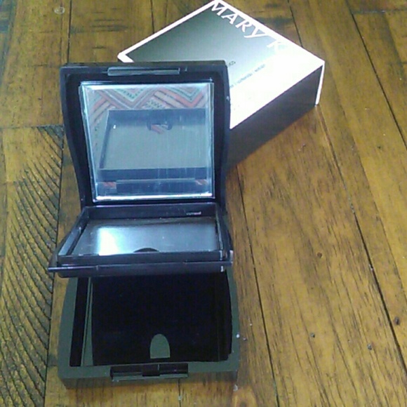 ***SOLD*** Mary Kay Mini Compact - Picture 2 of 3