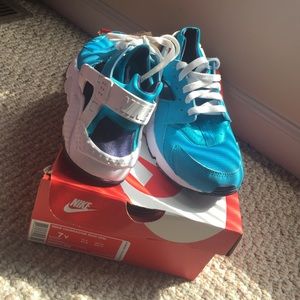 Blue Nike Huaraches