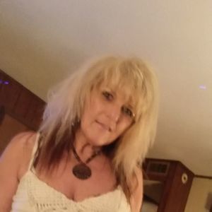 Meet your Posher, Angie