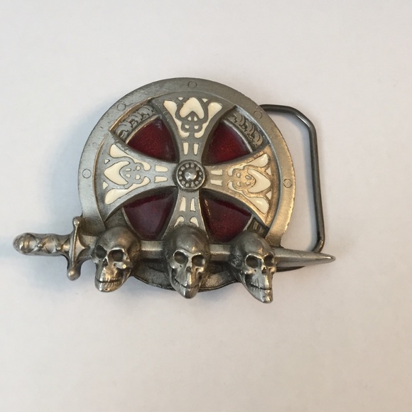 Skull belt buckle