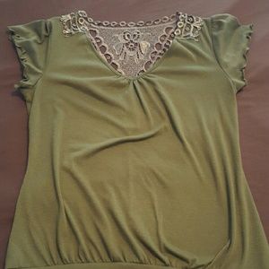 Green w/ white lace short sleeve shirt
