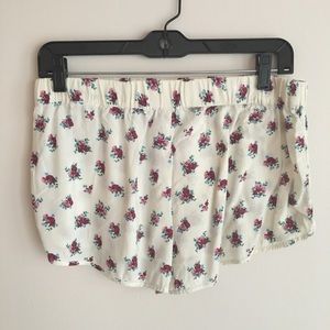Floral short shorts