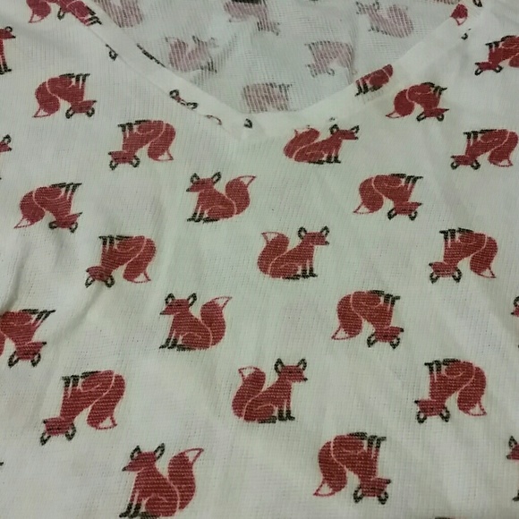 BDG Urban Outfitters Tee medium fox long sleeve