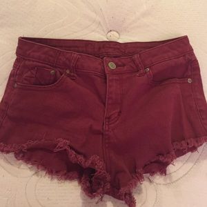 Maroon frayed shorts