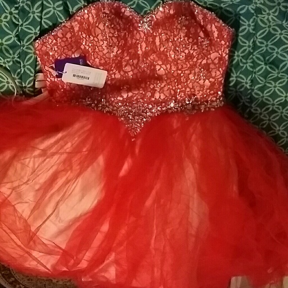 BRAND NEW RED prom dress - Picture 3 of 4