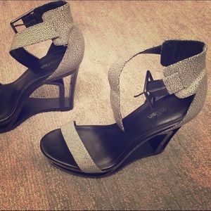 Calvin Klein platform sandals size 8.5