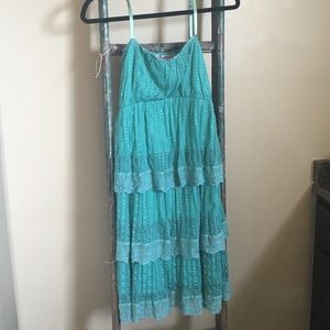 Young essence dress
