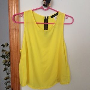 YELLOW SLEEVELESS BLOUSE