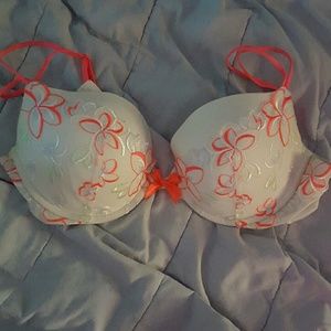 Victoria Secret very sexy push up 36D
