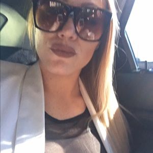 Meet your Posher, Samantha