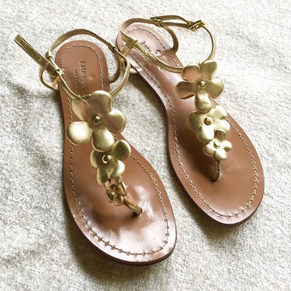 embroidered velvet shoes