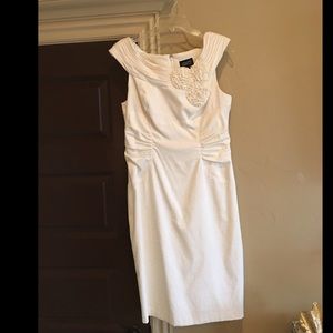 Adrianna Papell White Dress-size 12
