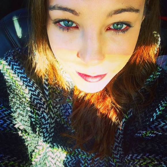 Meet your Posher, Abbey